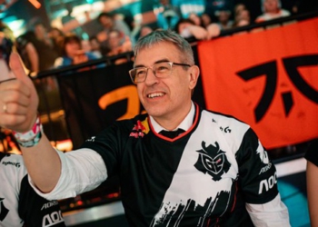 Bố của Caps: “Tôi nói với con trai mình rằng hãy nỗ lực hơn gấp ba lần để có thể cho thế giới thấy được ai là người xuất sắc nhất.”