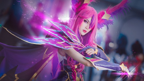 Bộ ảnh cosplay Xayah Vệ Binh Tinh Tú cực kỳ ấn tượng