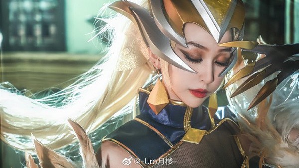 Lạc vào thế giới hắc ám cùng bộ ảnh cosplay Zyra Tiên Hắc Ám Hàng Hiệu
