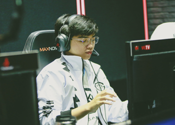 OPG Optimus: “Bản thân mình sẽ hỗ trợ team về mọi mặt, nói ngắn gọn thì là team cần cái gì thì mình làm cái đó, kể cả việc quay trở lại thi đấu.”