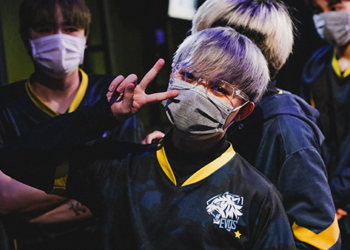 [Playoff VCS Mùa Hè 2020] 17h00 Ngày 23/8 – EVOS Esports vs. CES: Bạch Hổ rình mồi, Thần Khuyển thất thế