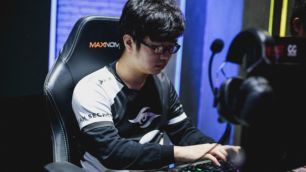 [Playoff VCS Mùa Hè 2020] 17h00 Ngày 30/8 – EVOS vs. Team Secret: Không có chỗ cho sai lầm