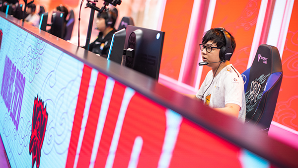 [ PHỎNG VẤN SN VS TL] BÍ QUYẾT ĐỂ NIDALEE HACK FARM – SOFM BẤT NGỜ CẢM ƠN BẰNG TIẾNG VIỆT