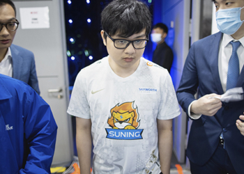 SN Sofm: “Tôi đã thử rất nhiều thứ trong những trận đấu tập và đấu xếp hạng. Nếu chúng phát huy hiệu quả, tôi sẽ đưa chúng vào trong trận đấu.”