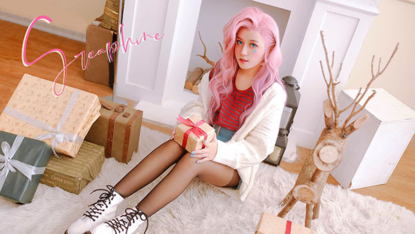 Seraphine như bước ra ngoài đời thực cùng bộ ảnh cosplay ấn tượng của cosplayer Việt Nam