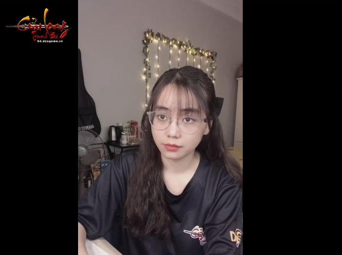 Không chỉ chơi game giỏi, game thủ 9D còn xinh đẹp và tài năng