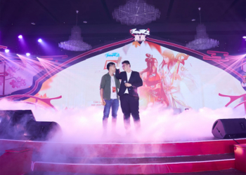 Yêu từ cái nhìn đầu tiên, cảm ơn lắm Thiện Nữ 2 ơi!