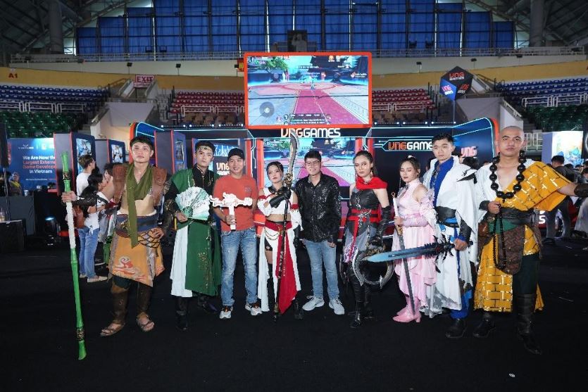 Thiên Long Bát Bộ 2 VNG đổ bộ Ngày hội Game Việt Nam 2023 thu hút đông đảo người chơi đến tham gia
