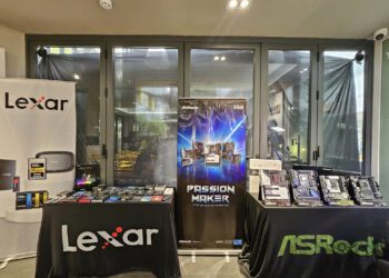 Lexar Việt Nam cùng NAG Danny Nguyễn “biến hóa” studio thành thế giới thời trang dưới nước