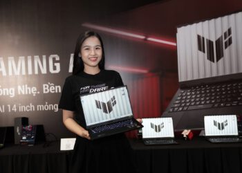 ASUS ROG ra mắt dải laptop gaming AI với bộ xử lý AMD Ryzen™ AI 300 Series đầu tiên tại Việt Nam