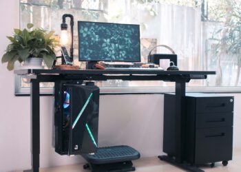 Bàn nâng hạ Việt Nam có đủ sức đối đầu hàng ngoại? 