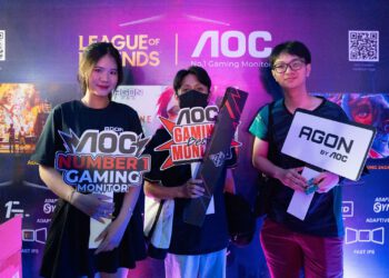 Hàng nghìn người hâm mộ mãn nhãn với trải nghiệm màn hình đẳng cấp đến từ AOC và Philips tại sự kiện Into The Arcane của VNGGames