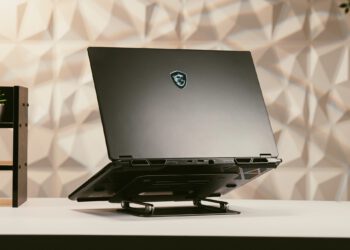 MSI RA MẮT STEALTH 18 HX AI: LAPTOP GAMING 18-INCH MỎNG NHẸ NHẤT THẾ GIỚI, SỨC MẠNH VƯỢT TRỘI