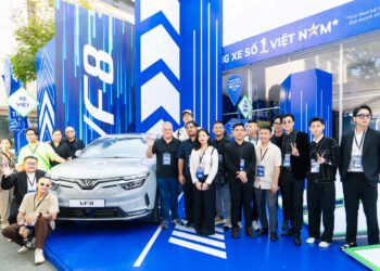 VINFAST VF 8 CHINH PHỤC NGƯỜI DÙNG TP.HCM TẠI SỰ KIỆN “THỬ & TIN” VỚI NHIỀU TRẢI NGHIỆM ĐỘC ĐÁO