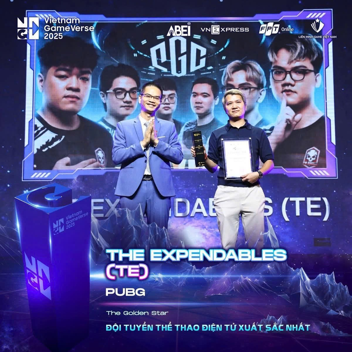 THE EXPENDABLES VINH DỰ NHẬN GIẢI “ĐỘI TUYỂN THỂ THAO ĐIỆN TỬ XUẤT SẮC NHẤT NĂM 2024” TẠI VIETNAM GAMEVERSE 2025