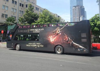 Game thủ bất ngờ với hình ảnh Lineage2M xuất hiện hoành tráng ngoài đời