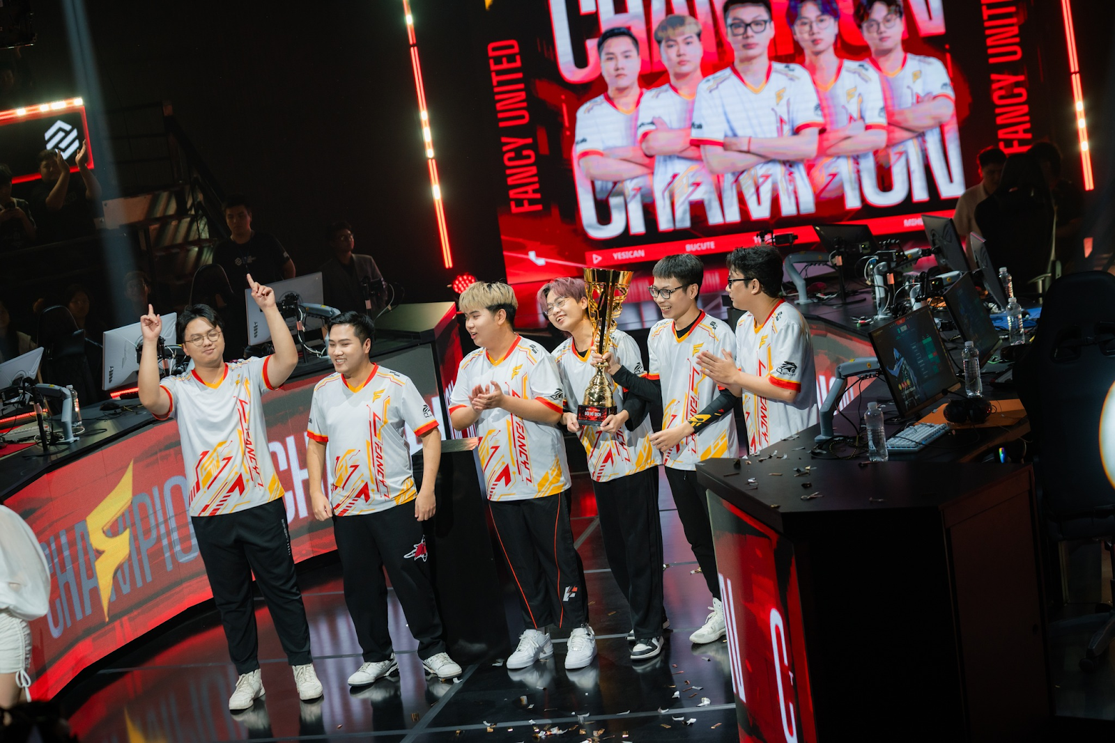 Fancy United eSports lên ngôi tại sân khấu ON LAN đầu tiên của ON Live VALORANT Series