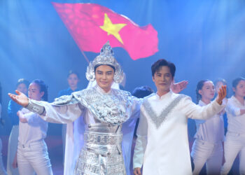 NSƯT Võ Minh Lâm kết hợp cùng ca sĩ Minh Sang đưa cải lương vào hành khúc về tuổi trẻ Việt Nam trong thời đại mới