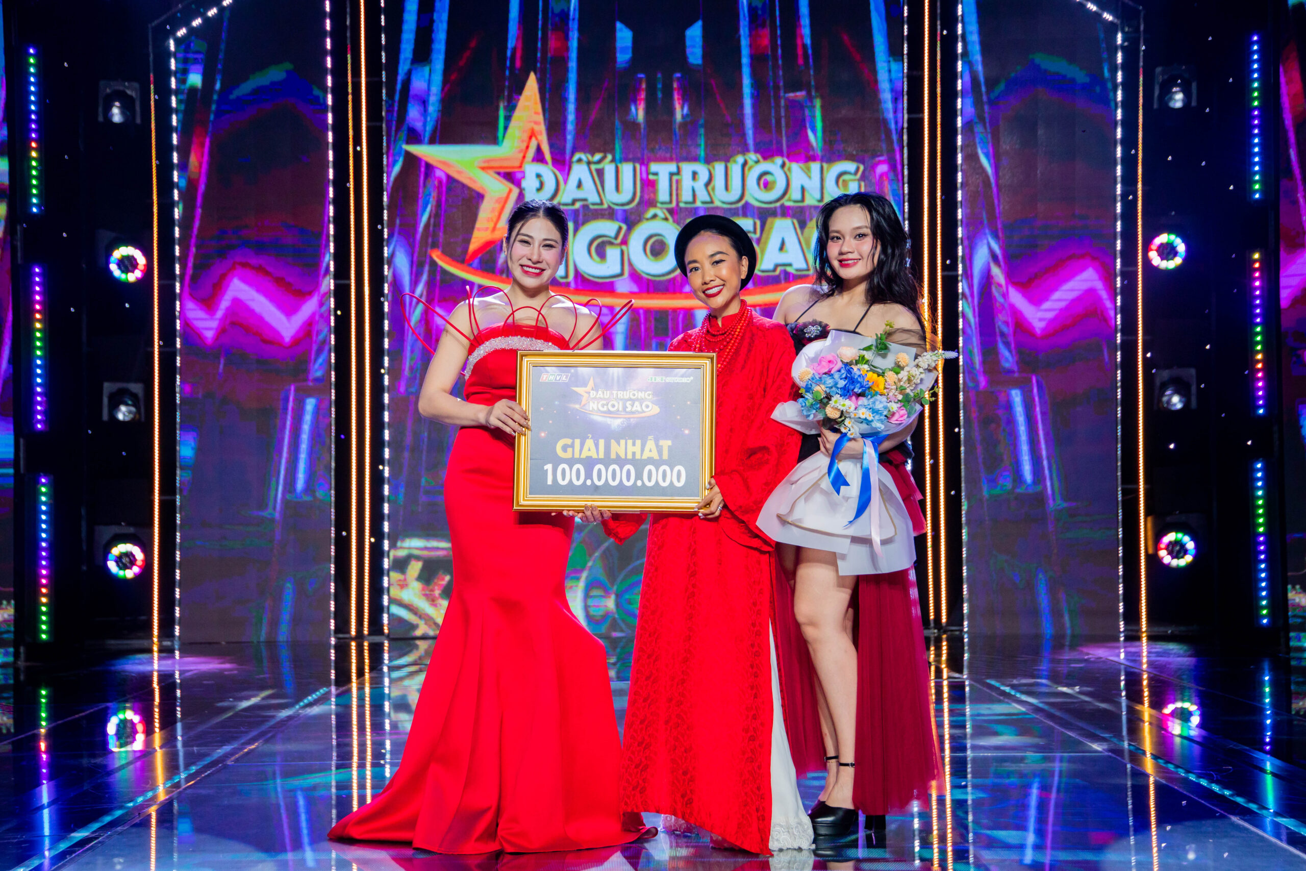 Sỹ Luân “chấp niệm” với boy band, hòa giọng cùng thí sinh với Để em rời xa