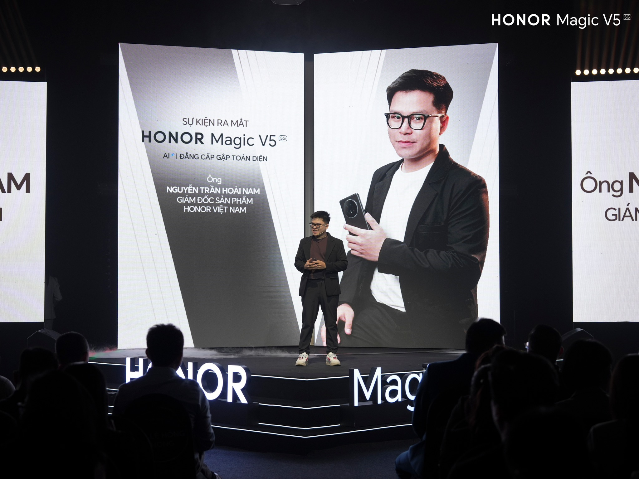 HONOR RA MẮT MAGIC V5: KHẲNG ĐỊNH CHUẨN MỰC “ĐẲNG CẤP GẬP TOÀN DIỆN” VỚI THIẾT KẾ SIÊU MỎNG VÀ CÔNG NGHỆ BẢO MẬT AI TIÊN PHONG