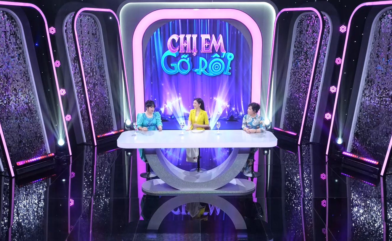 Chị Em Gỡ Rối: Danh ca Ngọc Ánh chia sẻ bí quyết giữ chồng thích sống ảo