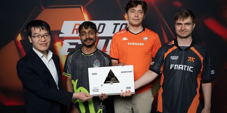 Siêu Đại kiện tướng Lê Quang Liêm gia nhập Team Flash: Sự Kết Hợp Mở Ra Chương Mới Cho Esports Việt Nam