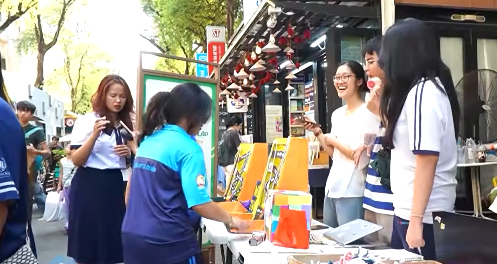 Bí Kíp “Giảm Nhiệt” Áp Lực Đời Thực: Khi Sếp Cáu, Vợ Càm Ràm Hãy Chọn Cách Điềm Tĩnh Để Hóa Giải “Combat” Gia Đình