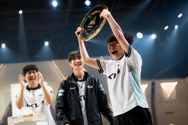 Dplus Kia đánh bại đội tuyển Pháp Karmine Corp và giành ngôi vô địch bộ môn League of Legends tại Esports World Cup 2026
