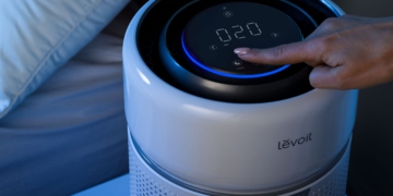 Levoit Eleva 300X: Trợ Lý Lọc Khí Tích Hợp AI Nâng Tầm Góc Gaming Và Không Gian Giải Trí Gia Đình