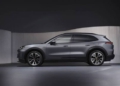 Porsche Cayenne Electric Tự Đóng Cửa Khi Đạp Phanh Và Tích Hợp Sạc Không Dây 11kW Chuẩn Tương Lai