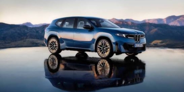 Khoang Lái Màn Hình Kính Lái 43 Inch Đưa BMW iX3 Vượt Mốc 100.000 Đơn Đặt Hàng Và Giao Xe Sớm