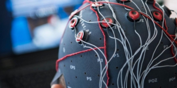 Neuralink Telepathy 2 cho phép điều khiển PC gaming và smartphone bằng suy nghĩ với độ trễ siêu thấp