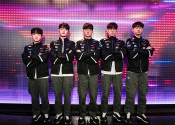 T1 hủy diệt vòng Tứ kết CKTG 2026: Faker khiến cả khán đài bùng nổ với con bài dị đường giữa