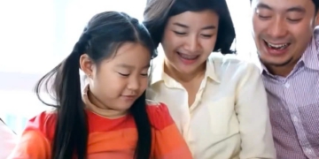 Người Trẻ Đối Mặt Hội Chứng Kiệt Quệ Số: Học Cách Chữa Lành Tinh Thần Và Làm Chủ Mạng Xã Hội