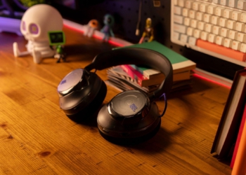 JBL Trình Làng Quantum 520 Tại Việt Nam: Tai Nghe Gaming Không Dây Màng Carbon 50mm, Pin 37 Giờ Giá Dưới 3 Triệu Đồng