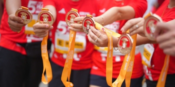 Giải Marathon Quốc tế Hà Nội Techcombank Mùa thứ 5 khép lại rực lửa: Huỳnh Anh Khôi và Hồng Lệ thống trị đường chạy Thủ đô