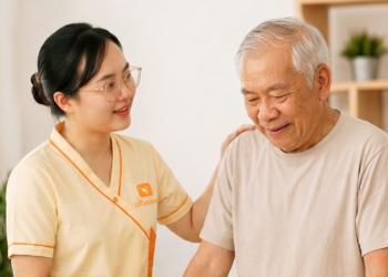 Nỗi sợ khi tìm dịch vụ chăm sóc người cao tuổi
