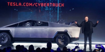 Giấc mộng bán tải tương lai tan vỡ: Tesla bất ngờ hủy toàn bộ đơn đặt cọc Cybertruck sau 7 năm bắt khách "ăn bánh vẽ"