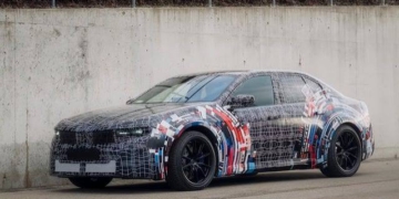 Kỷ niệm mốc 1 triệu xe BMW M tung ảnh chạy thử M3 EV sở hữu 4 mô-tơ điện gần 1.000 mã lực và công nghệ phân bổ lực kéo không độ trễ